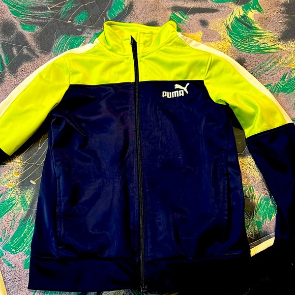 Puma Sweater In Size 8 for kids - Picture 1 of 2
